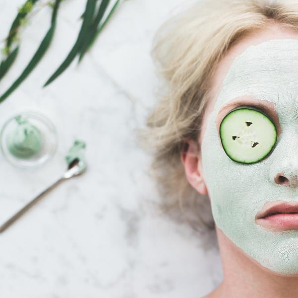 Cucumber-green-cleansing-facial-mask-skincare-women